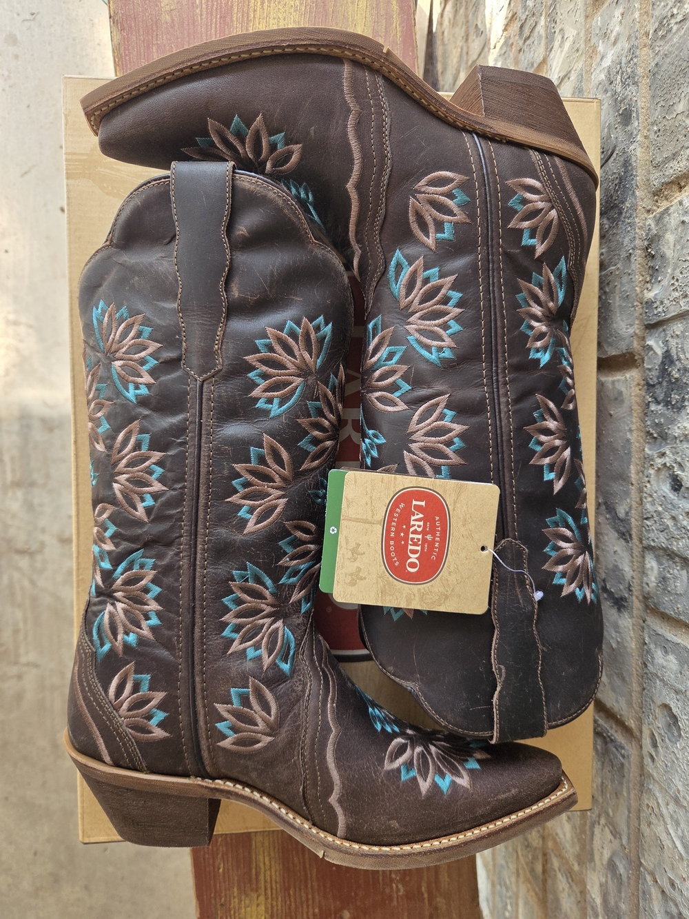NEW Laredo Embroidered Brown Western Snip Toe Dress Boots Cowboy Boots Sz 8 - Picture 7 of 9